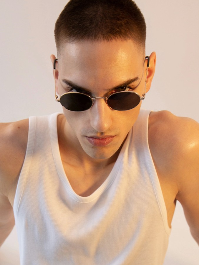 Mister Spex - Mann mit Sonnenbrille